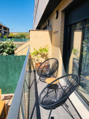 La Puerta de viana, con desayuno y piscina incluido, Viana